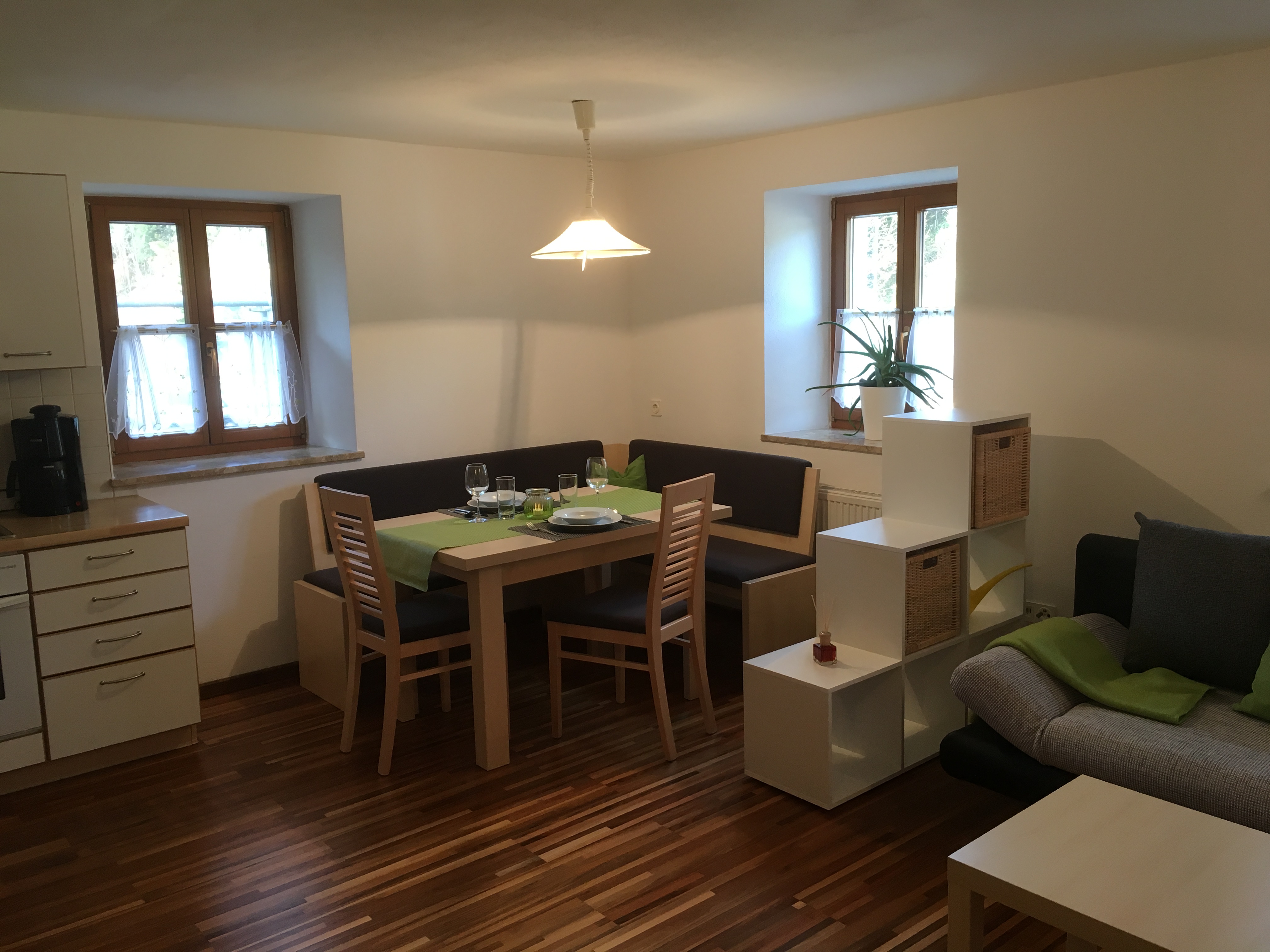 Wohnzimmer mit Essbereich | Ferienwohnung Krämerhaus